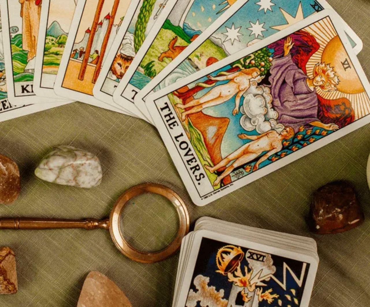 Citire de tarot – Clarvăzătoare online